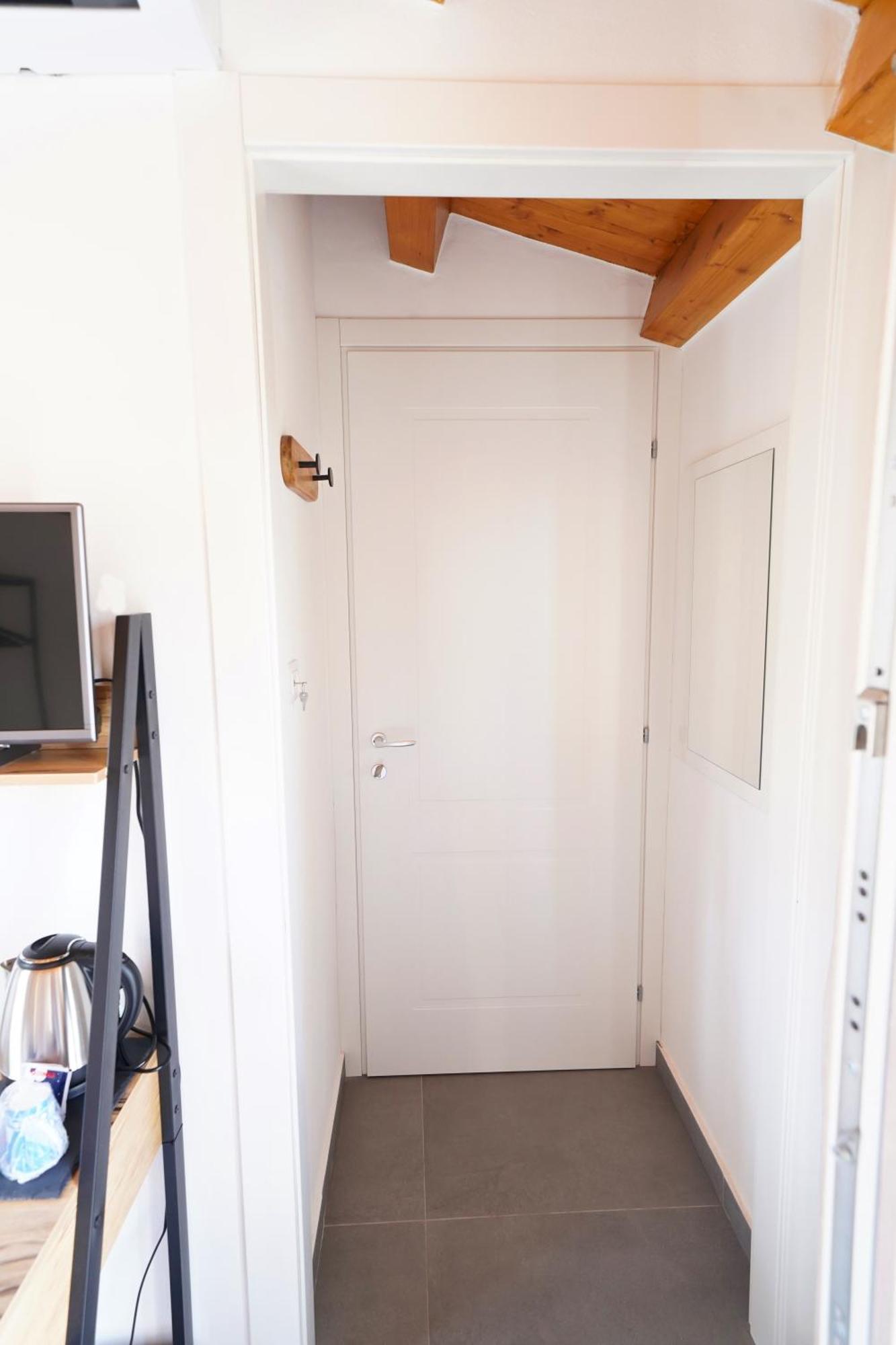 Ducas Rooms And Suite Ласкари Екстериор снимка