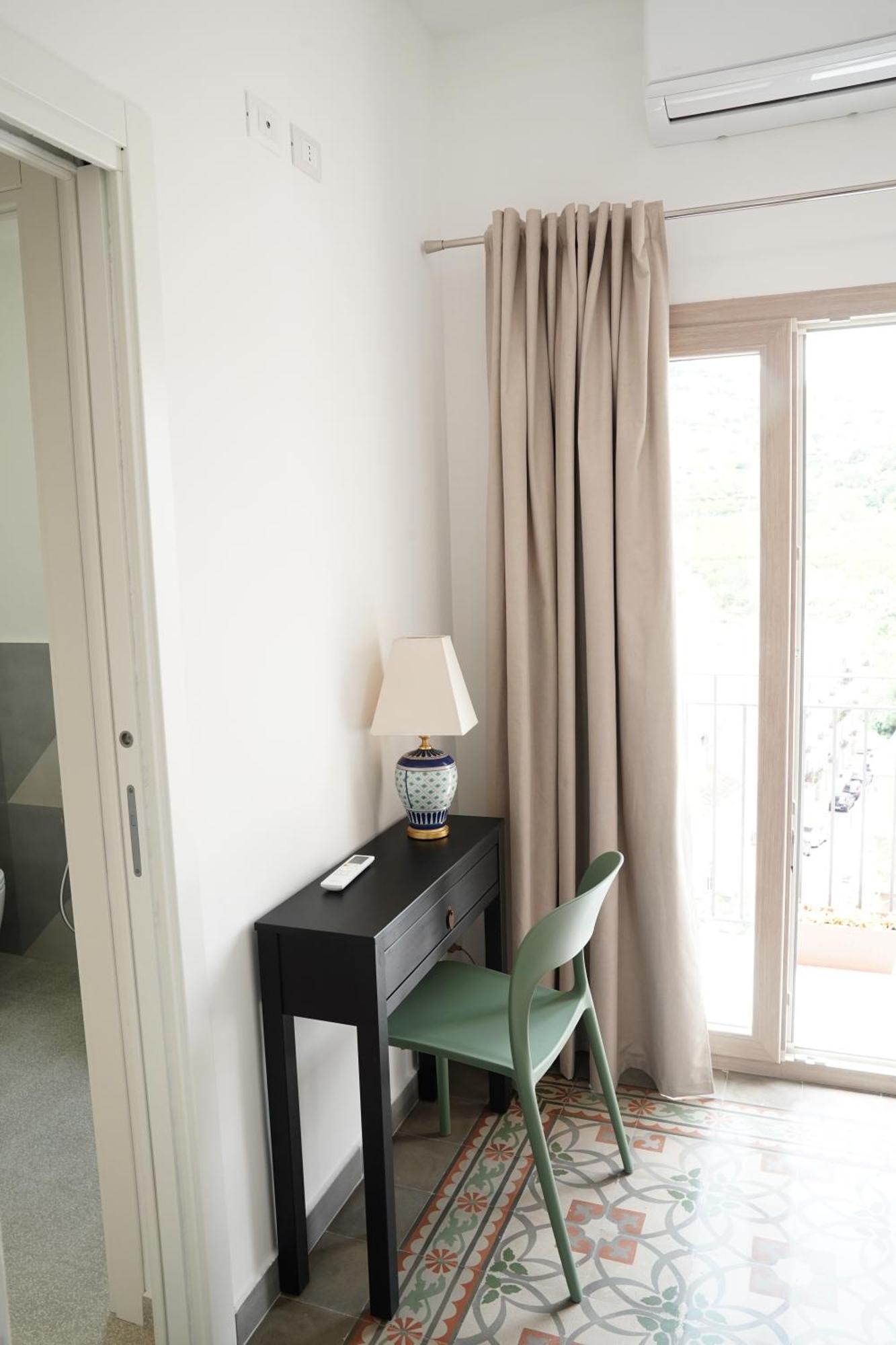 Ducas Rooms And Suite Ласкари Екстериор снимка