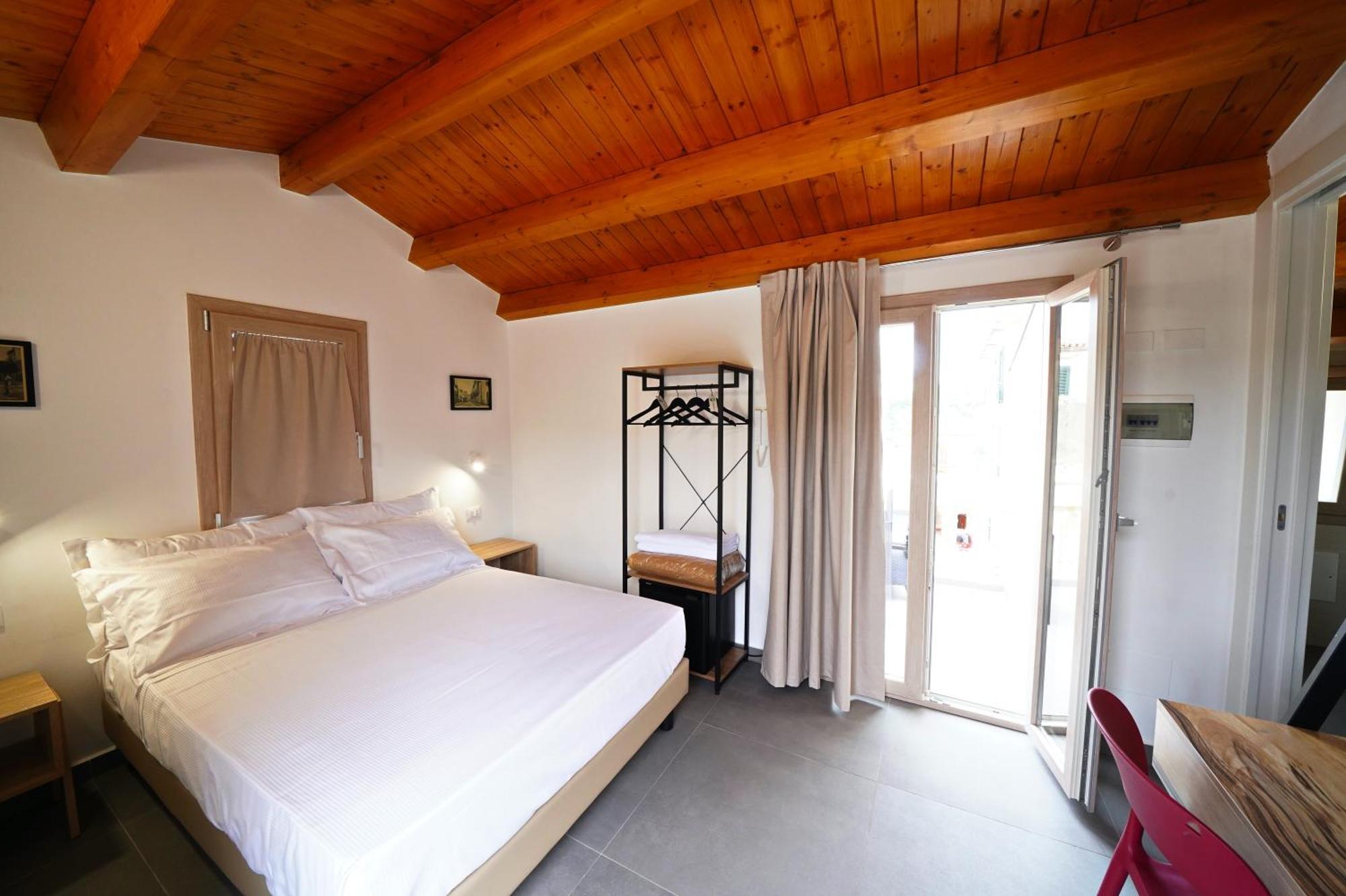 Ducas Rooms And Suite Ласкари Екстериор снимка