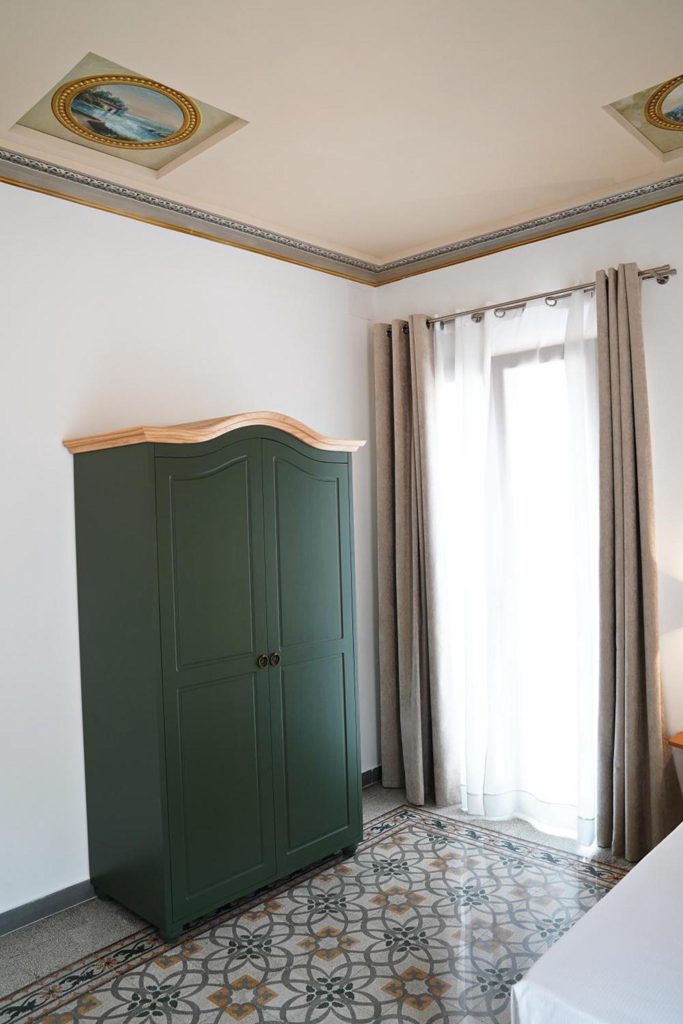 Ducas Rooms And Suite Ласкари Екстериор снимка