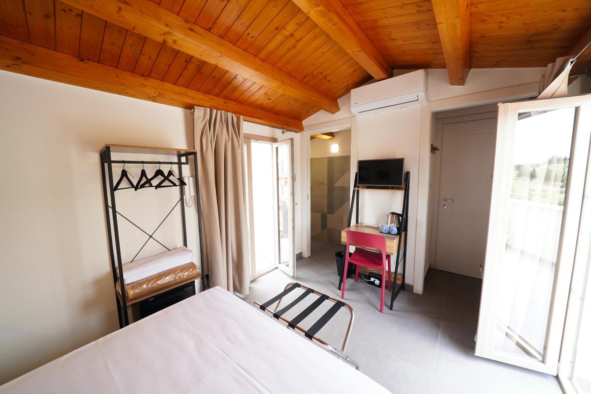 Ducas Rooms And Suite Ласкари Екстериор снимка